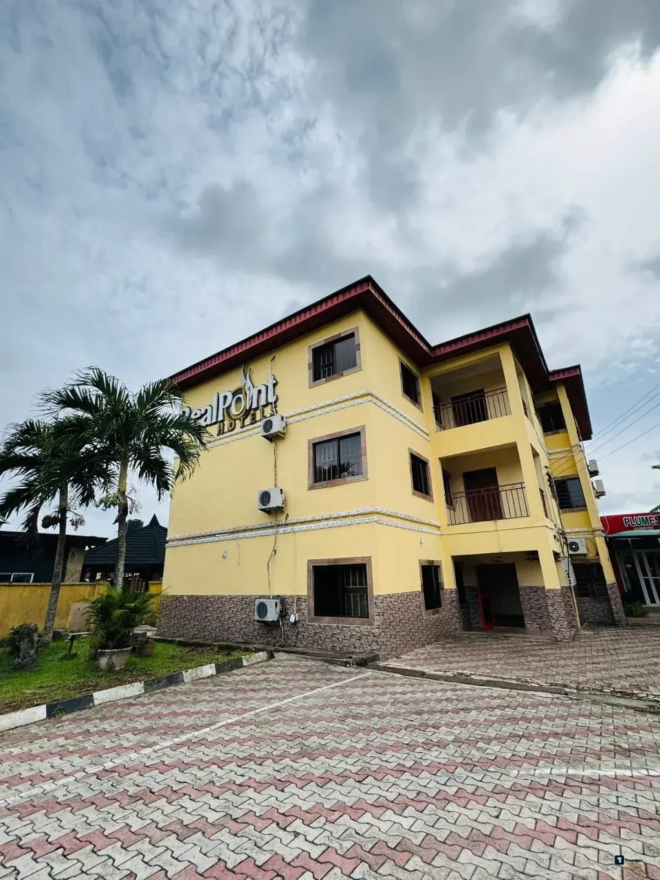 Nesville Hotel