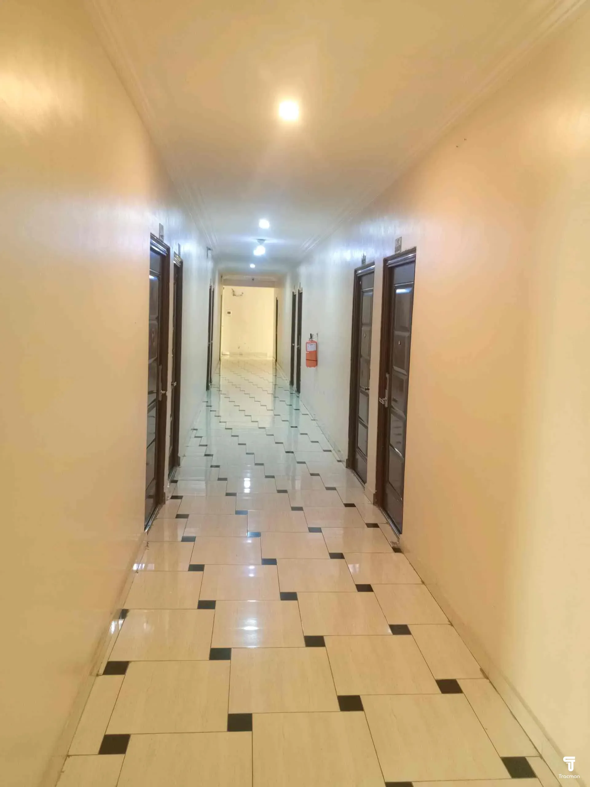 Breakfort Hotel and Suites