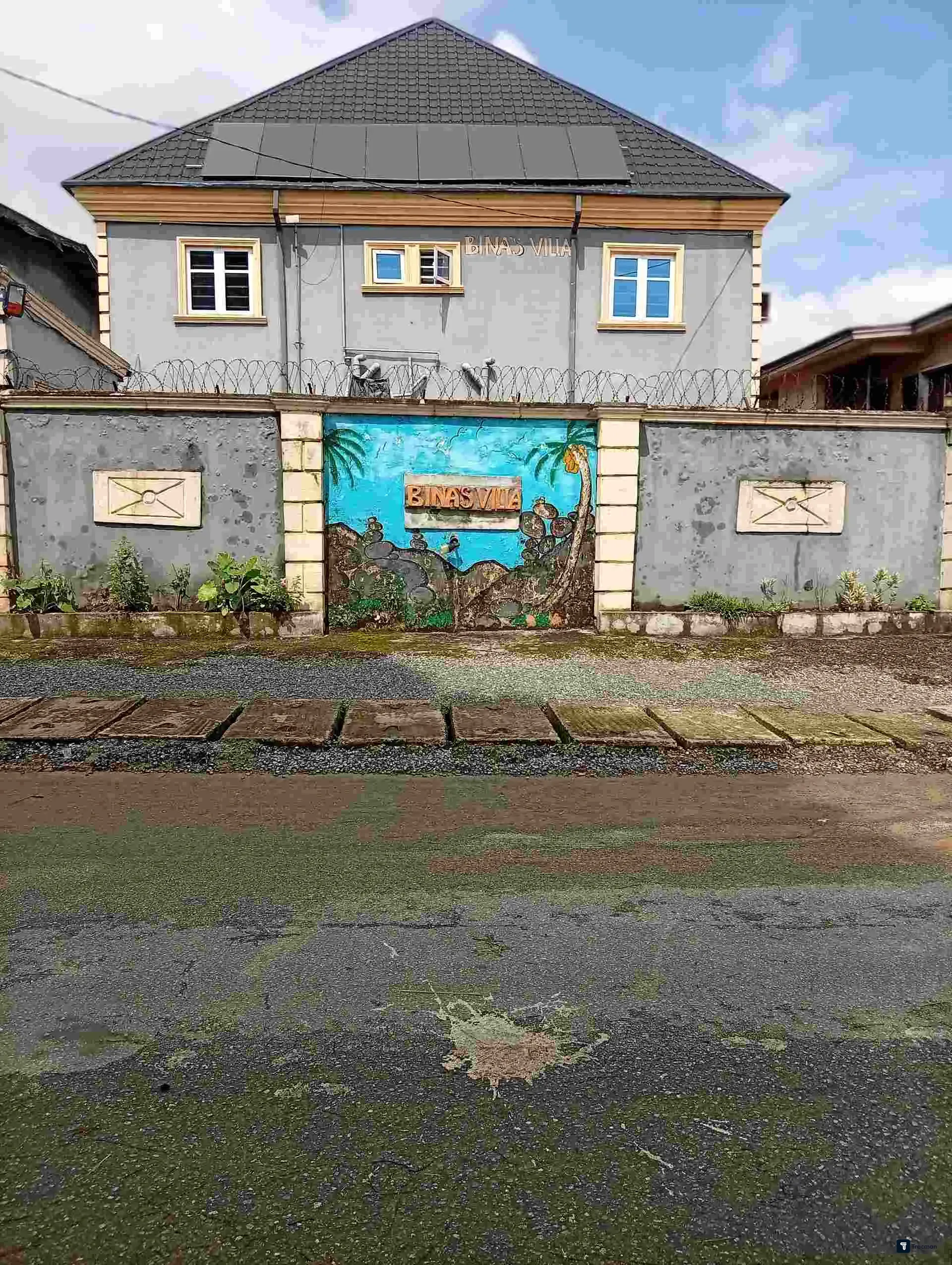 Bina's lodge and hotel