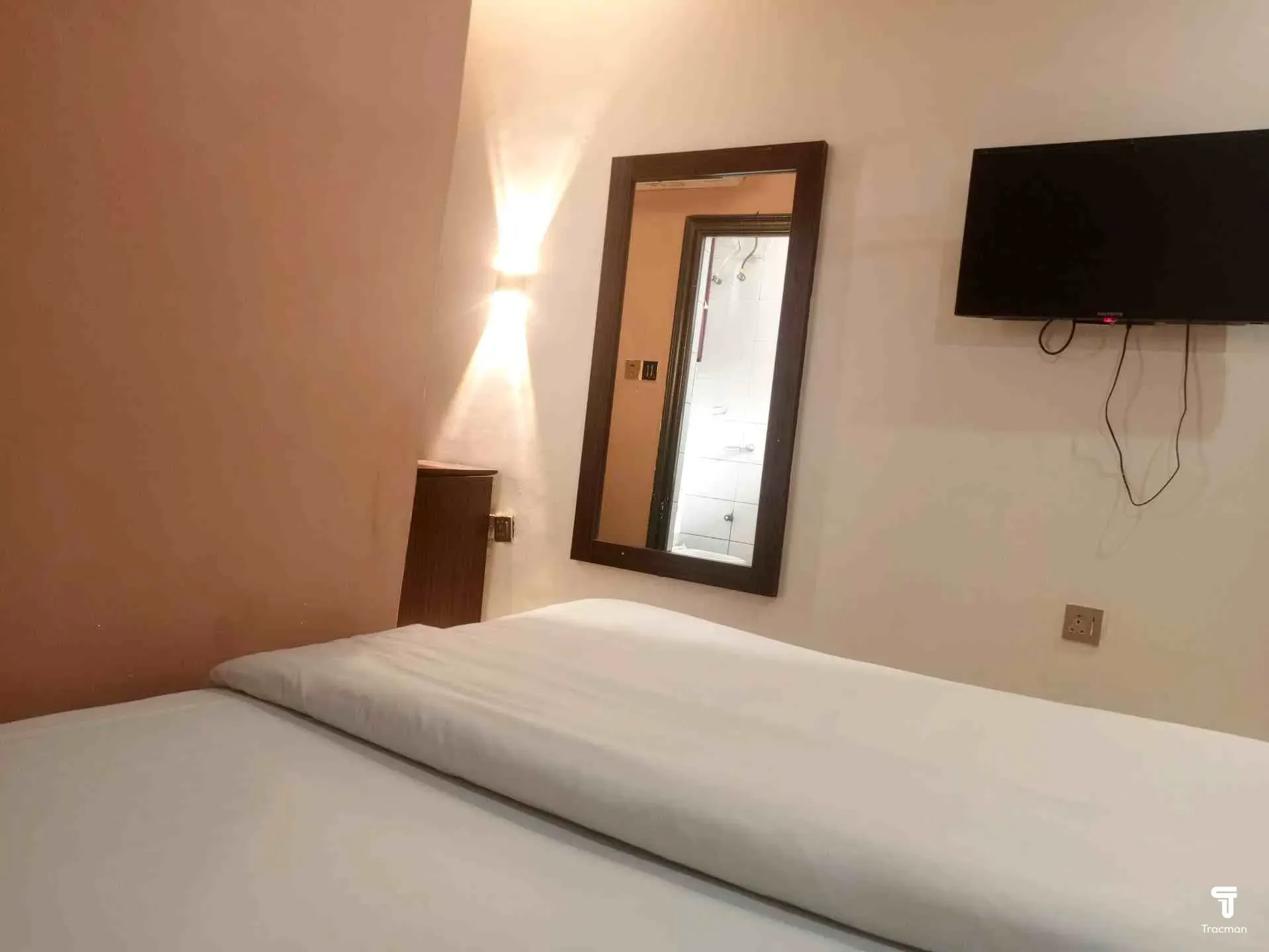 Roseville Hotel and Suites